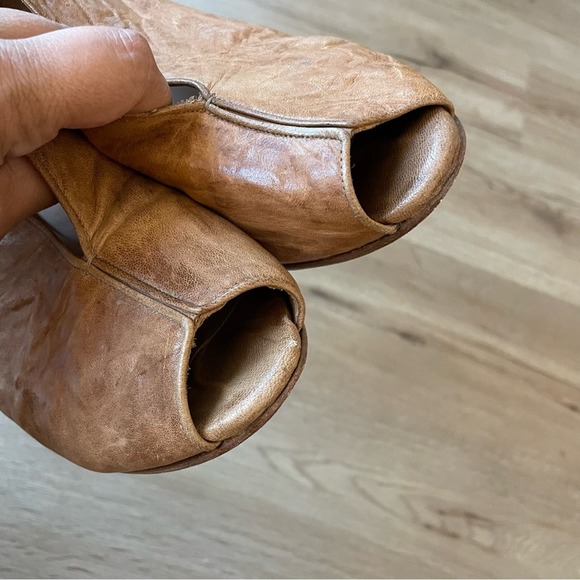 Salpy Geneva Bootie size 8 gorgeous soft leather sculpted & stitched - Picture 11 of 12